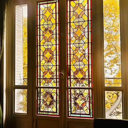 Charme, Confort Et Tradition A Cote De Montmartre Apartment *