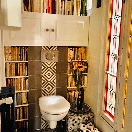 Charme, Confort Et Tradition A Cote De Montmartre Paris