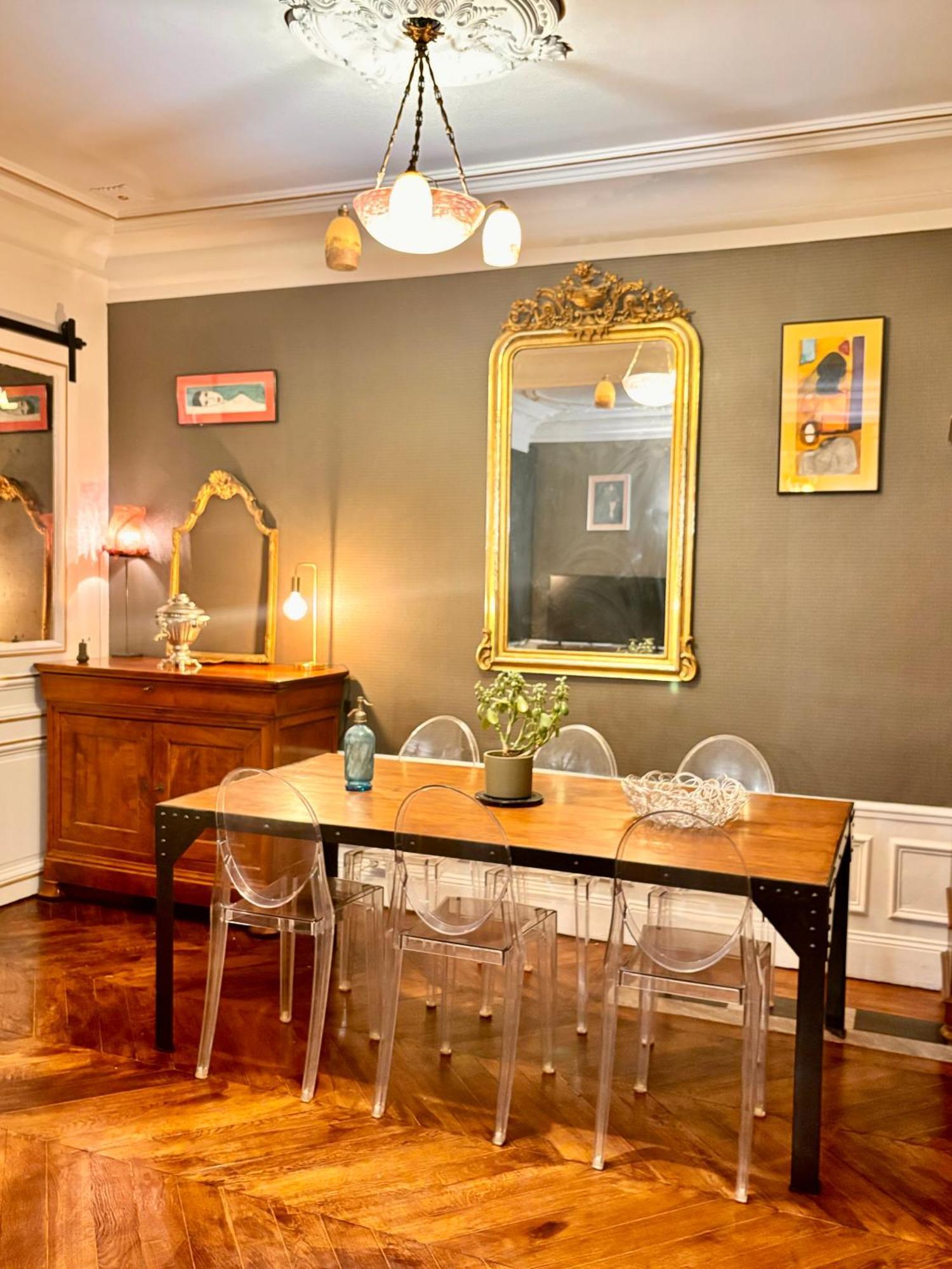 Appartamento Charme, Confort Et Tradition A Cote De Montmartre Parigi