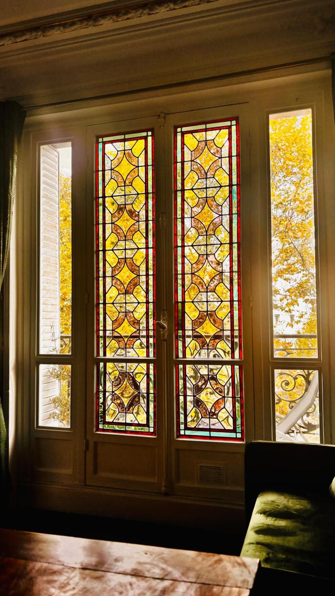 Charme, Confort Et Tradition A Cote De Montmartre Apartment *